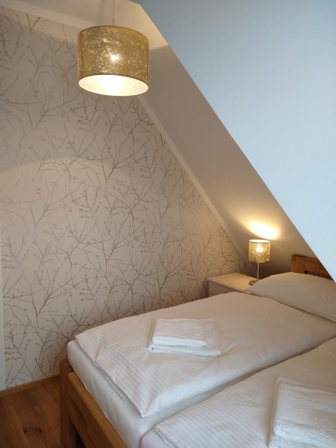 Apartmány Malý mnich Mníšek pod Brdy Exterior foto