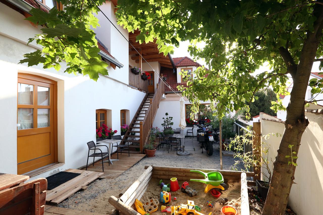 Apartmány Malý mnich Mníšek pod Brdy Exterior foto